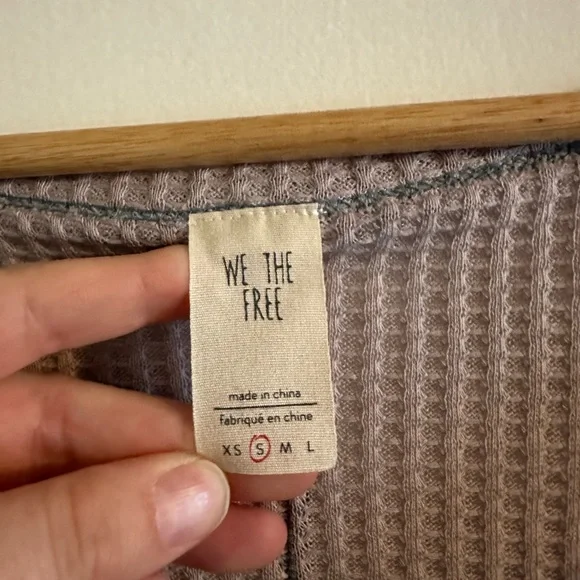 Free People We the Free Light Purple Dahlia Flared Sleeve Thermal Sweater size S - Picture 9 of 11